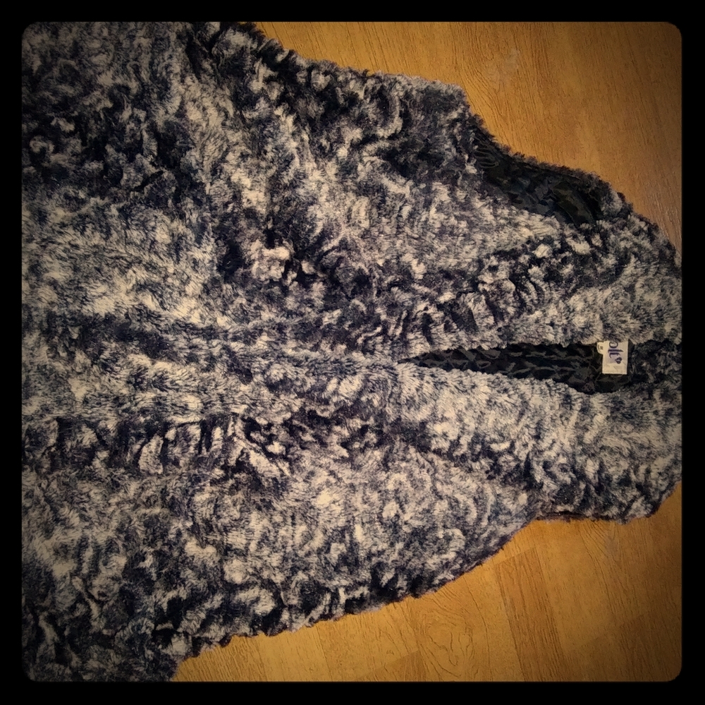 Fur vest